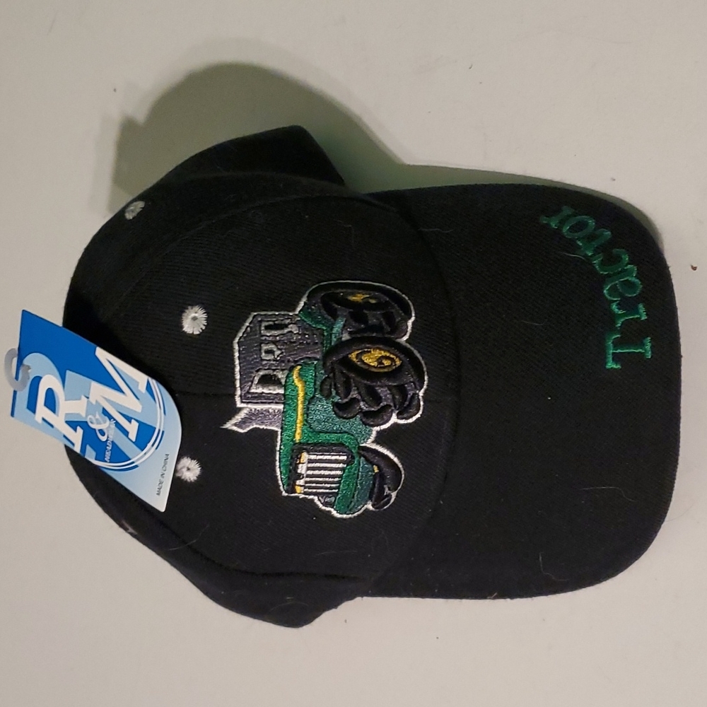 New kids green tractor 🚜  baseball style hat
